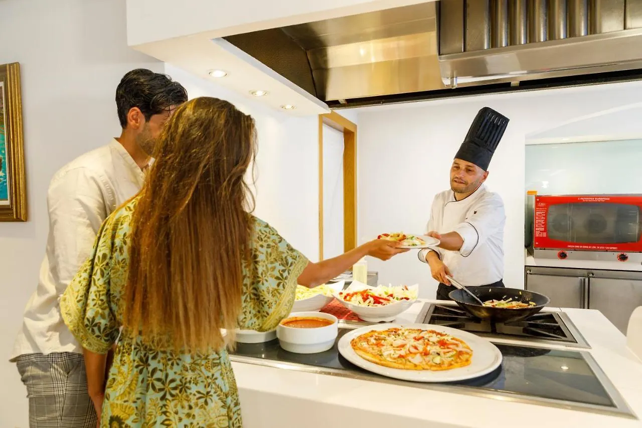 Cm Playa Del Moro Hotel Cala Millor  Spain